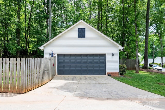 141 Culpeze Rd, Mooresville, NC 28117 - garage with fence