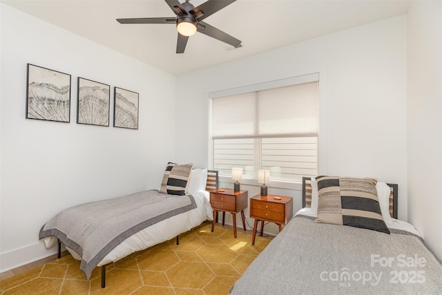 bedroom featuring a ceiling fan