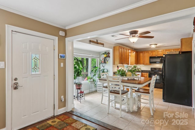 416 S Cherokee Ave, Black Mountain, NC 28711 - foyer featuring ornamental molding and a ceiling fan