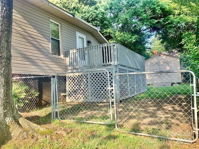 439 17th St, Cramerton, NC 28032 - back of property with a deck