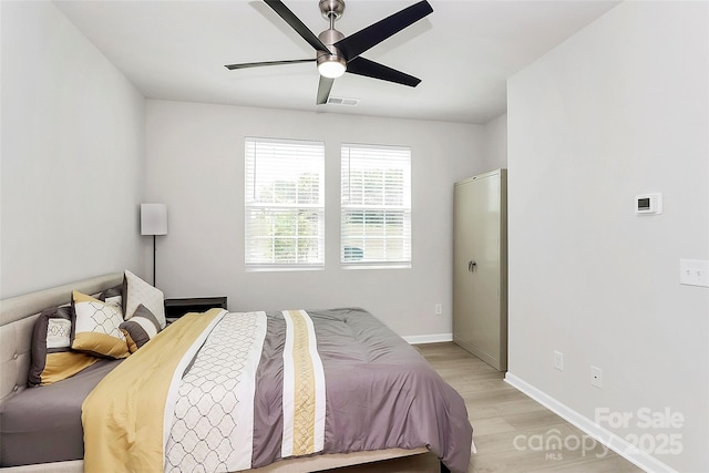 147 Morning Gap Pkwy, Fort Mill, SC 29715 - bedroom featuring baseboards, visible vents, light wood-style floors, and ceiling fan