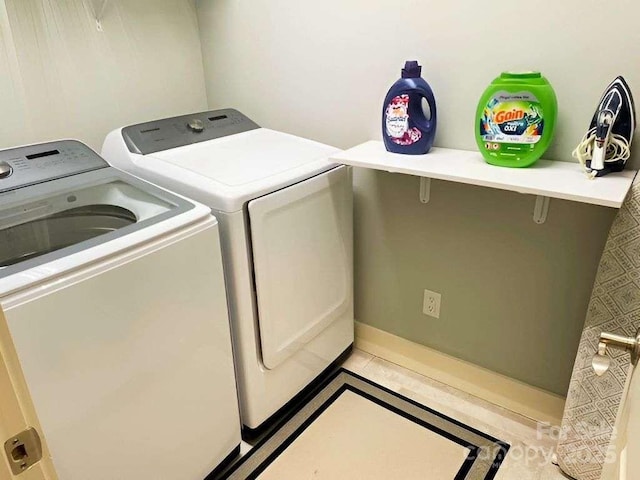 29 Woodbridge Park Dr, Asheville, NC 28803 - laundry area with washer and clothes dryer