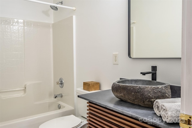 7409 Gilderstern Glen Ct, Huntersville, NC 28078 - full bathroom featuring toilet, tub / shower combination, and vanity