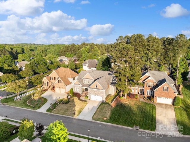 bird's eye view with a view of trees