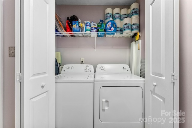 8814 Gerren Ct, Charlotte, NC 28217 - washroom featuring laundry area and washing machine and dryer