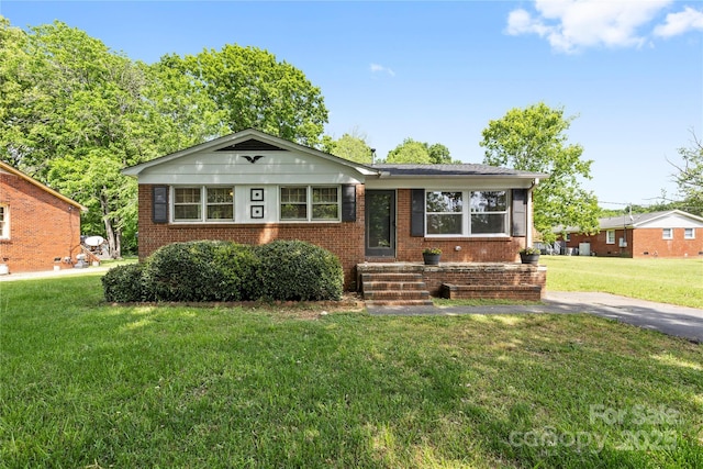 1053 Stoneybrook Ln, Rock Hill, SC 29730 - view of front of home featuring brick siding and a front yard