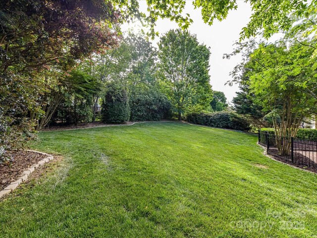 6005 Abergele Ln, Matthews, NC 28104 - view of yard with fence