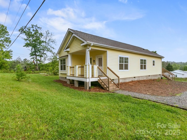 1508 Pennsylvania Ave, Hendersonville, NC 28739 - view of front of home with crawl space and a front lawn