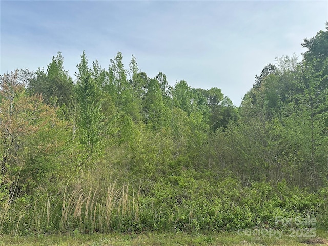 140 Four Andrews Dr, Harmony, NC 28634