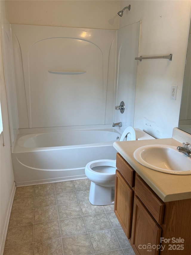 1012 Kings Mountain Ln, Gastonia, NC 28054 - full bathroom featuring tub / shower combination, vanity, and toilet