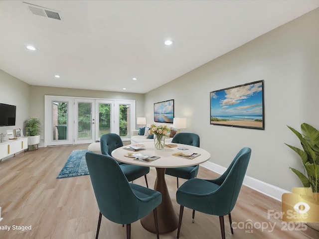 7004 Quail Hill Rd, Charlotte, NC 28210 - dining room with light wood finished floors, recessed lighting, visible vents, and baseboards