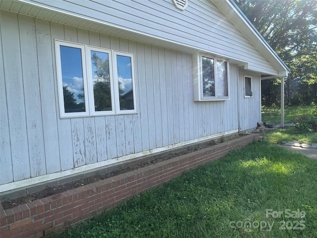 view of home's exterior