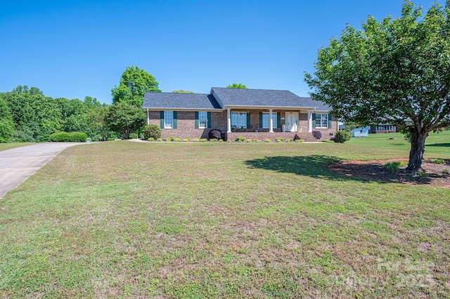 118 Sir Gregory Dr, Shelby, NC 28152 - ranch-style home with a front lawn and brick siding