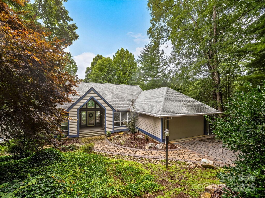 209 Fern Creek Dr, Flat Rock, NC 28731 - photo 1