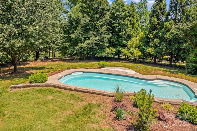 110 Preserve Way, Mooresville, NC 28117 - swimming pool featuring view of wooded area