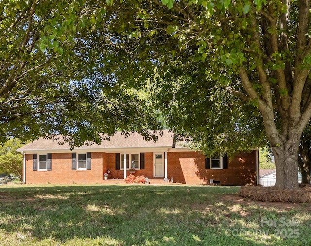 250 Log Barn Rd, Salisbury, NC 28146 - ranch-style house with brick siding and a front lawn