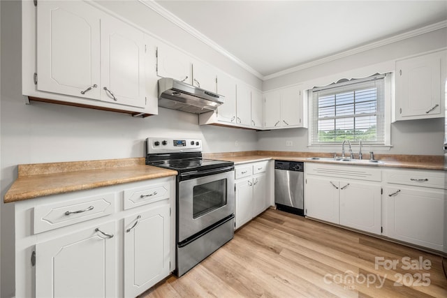 115 K M Murphy Rd, Gastonia, NC 28056 - kitchen featuring a sink, stainless steel appliances, under cabinet range hood, crown molding, and white cabinetry