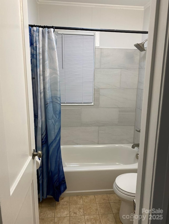 4100 Howie Cir, Charlotte, NC 28205 - full bathroom with shower / bath combination with curtain and toilet