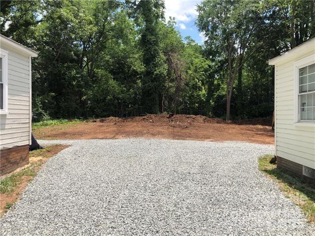 424 Skyland Ave, Charlotte, NC 28205 - view of yard