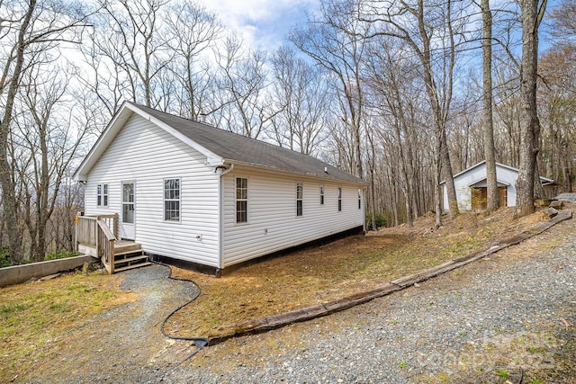 661 Old Chestnut Mountain Rd, Newland, NC 28657 - view of side of property featuring an outbuilding