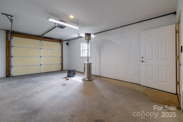 661 Old Chestnut Mountain Rd, Newland, NC 28657 - garage with concrete block wall