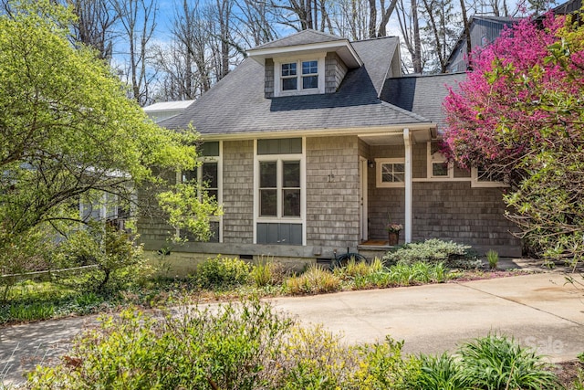 19 Castle St, Asheville, NC 28803 - view of front of house with a shingled roof and crawl space