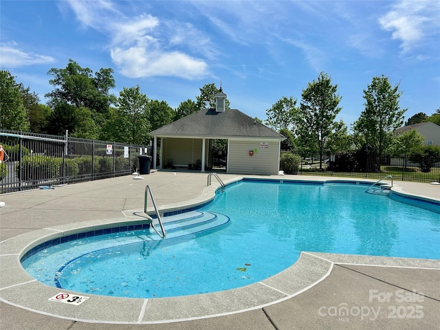 12713 Frank Wiley Ln, Charlotte, NC 28278 - community pool with a patio and fence