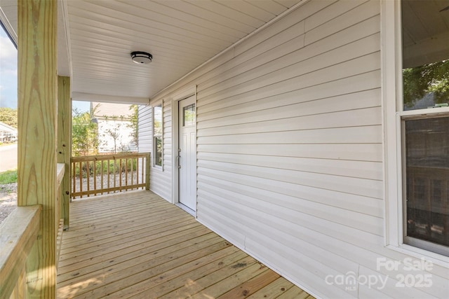555 Pryor St, Chester, SC 29706 - wooden terrace with a porch
