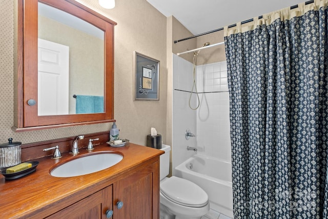 6914 Riesman Ln Unit 95, Charlotte, NC 28210 - bathroom with vanity, shower / bathtub combination with curtain, and toilet