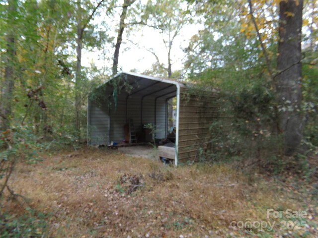 view of outdoor structure featuring a carport