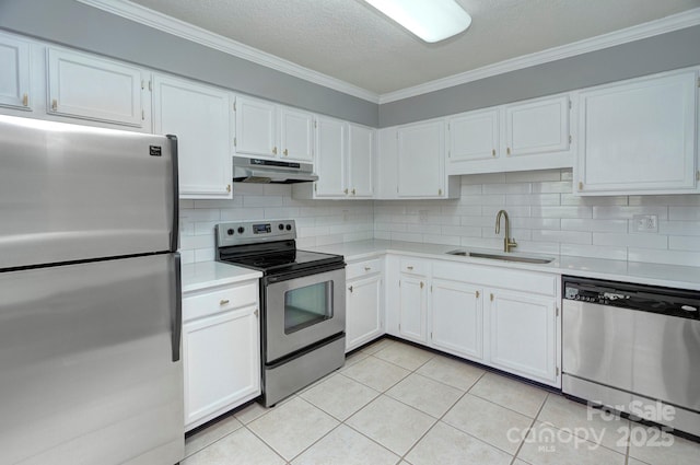 6510 Clavell Ln Unit B, Charlotte, NC 28210 - kitchen featuring a sink, stainless steel appliances, under cabinet range hood, white cabinetry, and light countertops