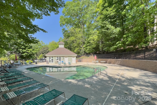 6510 Clavell Ln Unit B, Charlotte, NC 28210 - community pool with fence and a patio area