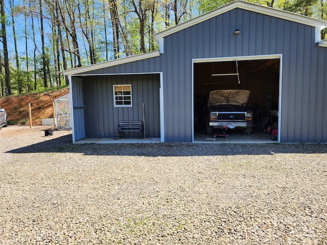 view of outbuilding featuring an outbuilding