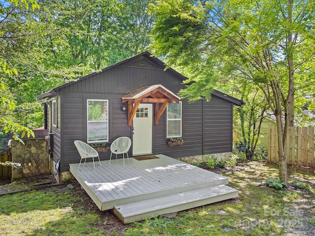 24 Iroquois St, Black Mountain, NC 28711 - view of outdoor structure with fence
