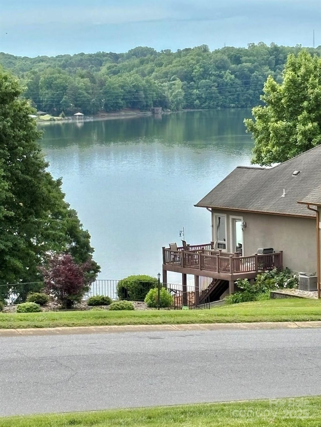 5933 Flintlock Ct, Hickory, NC 28601 - water view featuring a heavily wooded area