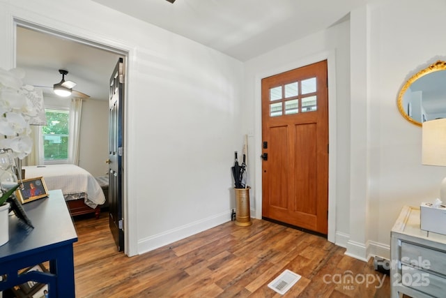 139 5th St, Huntersville, NC 28078 - entrance foyer with wood finished floors and baseboards