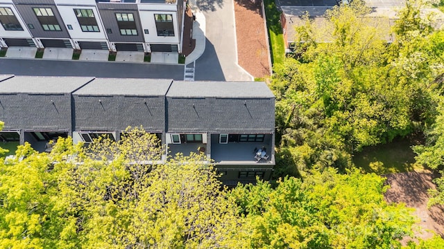 aerial view of property and surrounding area