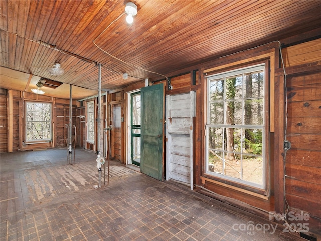 40 Wells Rd, Waynesville, NC 28785 - unfurnished sunroom with a healthy amount of sunlight