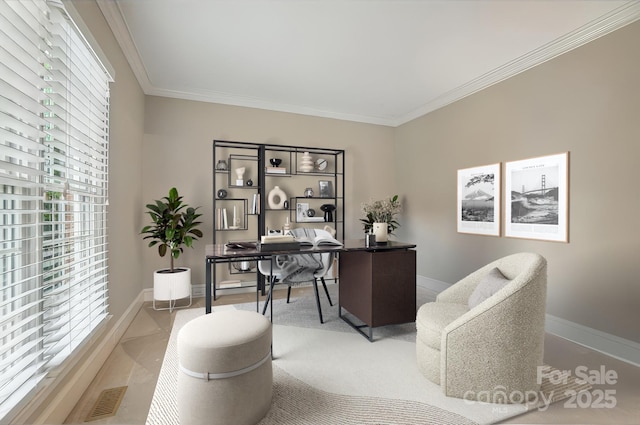 3804 Bellingham Ln, Charlotte, NC 28215 - office space with ornamental molding and baseboards