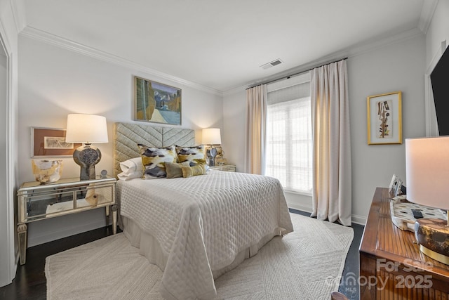 1550 High St, Charlotte, NC 28211 - bedroom with crown molding, baseboards, visible vents, and wood finished floors