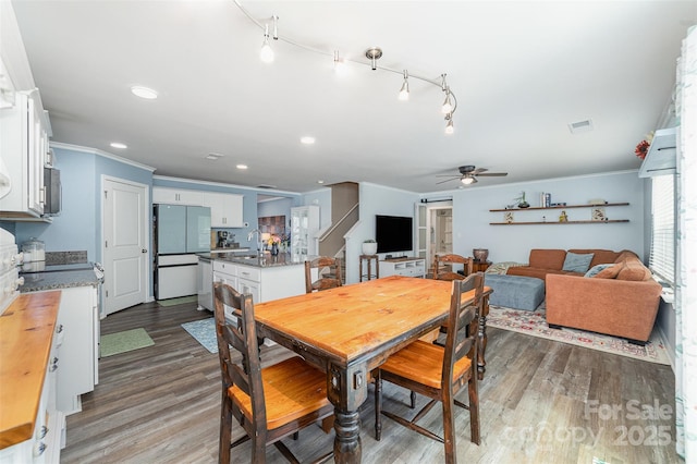 2886 Sherrills Stream Dr, Sherrills Ford, NC 28673 - dining room with visible vents, recessed lighting, ornamental molding, wood finished floors, and a ceiling fan