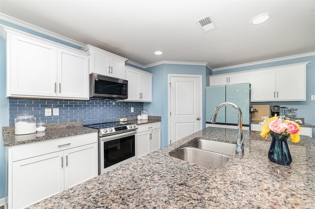 2886 Sherrills Stream Dr, Sherrills Ford, NC 28673 - kitchen with crown molding, a sink, stainless steel appliances, and visible vents