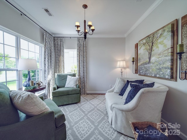 living area featuring crown molding, a notable chandelier, visible vents, and baseboards