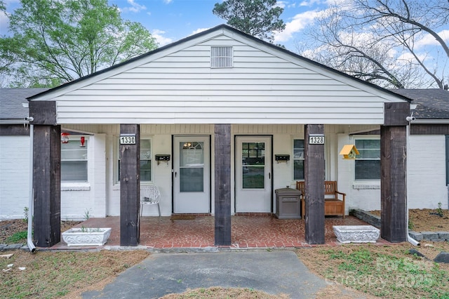 view of front of house with covered porch