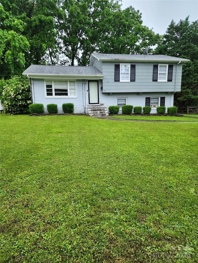 1615 Grovewood Dr, Charlotte, NC 28208 - photo 1