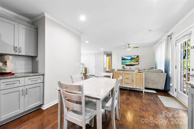 dining area featuring a ceiling fan, baseboards, ornamental molding, recessed lighting, and dark wood-type flooring