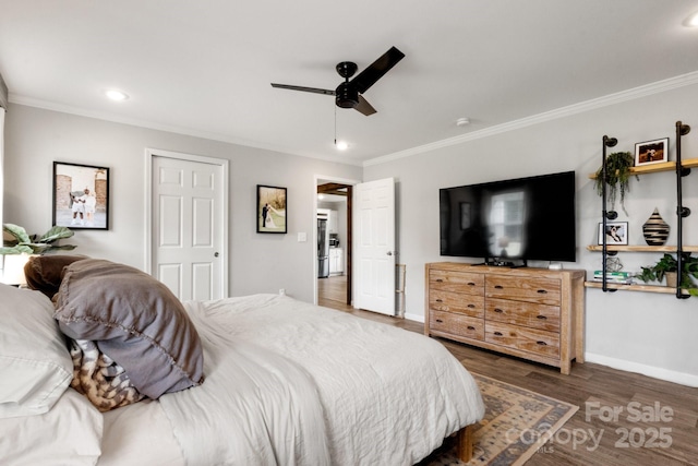 bedroom with ceiling fan, wood finished floors, baseboards, ornamental molding, and recessed lighting