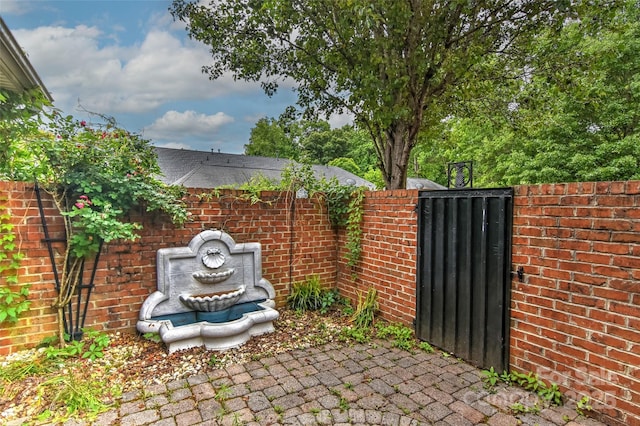 1142 Ardwyck Pl Unit 5, Rock Hill, SC 29730 - view of patio / terrace featuring a gate