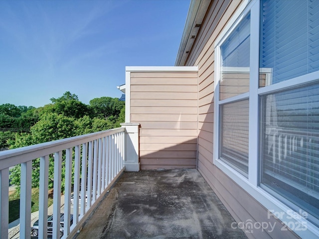 1000 E Woodlawn Rd Unit 402, Charlotte, NC 28209 - view of balcony
