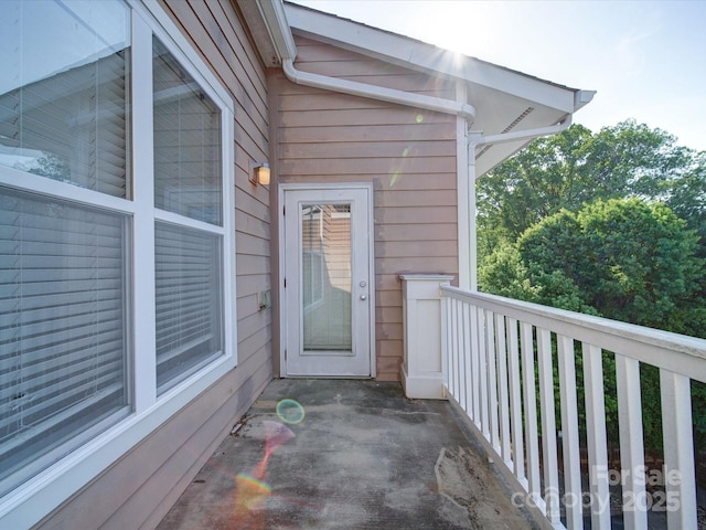 1000 E Woodlawn Rd Unit 402, Charlotte, NC 28209 - exterior space featuring a balcony